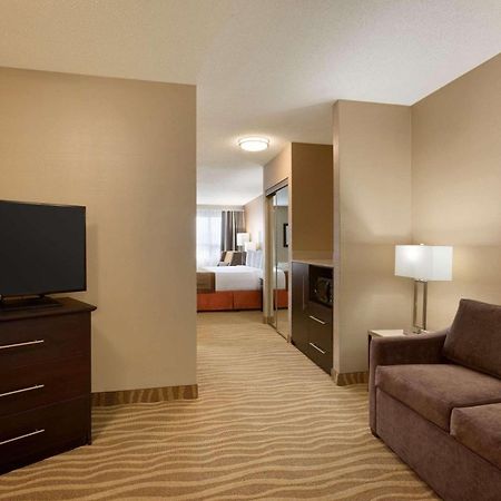 Park Inn By Radisson Toronto-Маркем Экстерьер фото