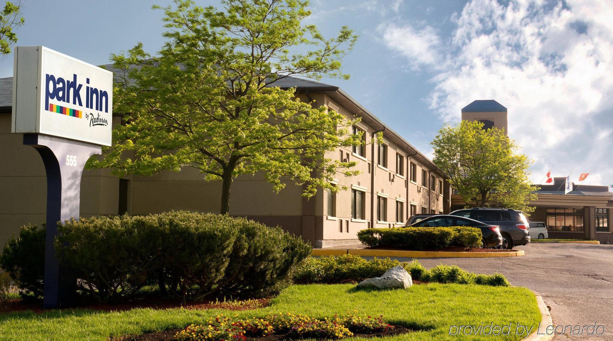 Park Inn By Radisson Toronto-Маркем Экстерьер фото