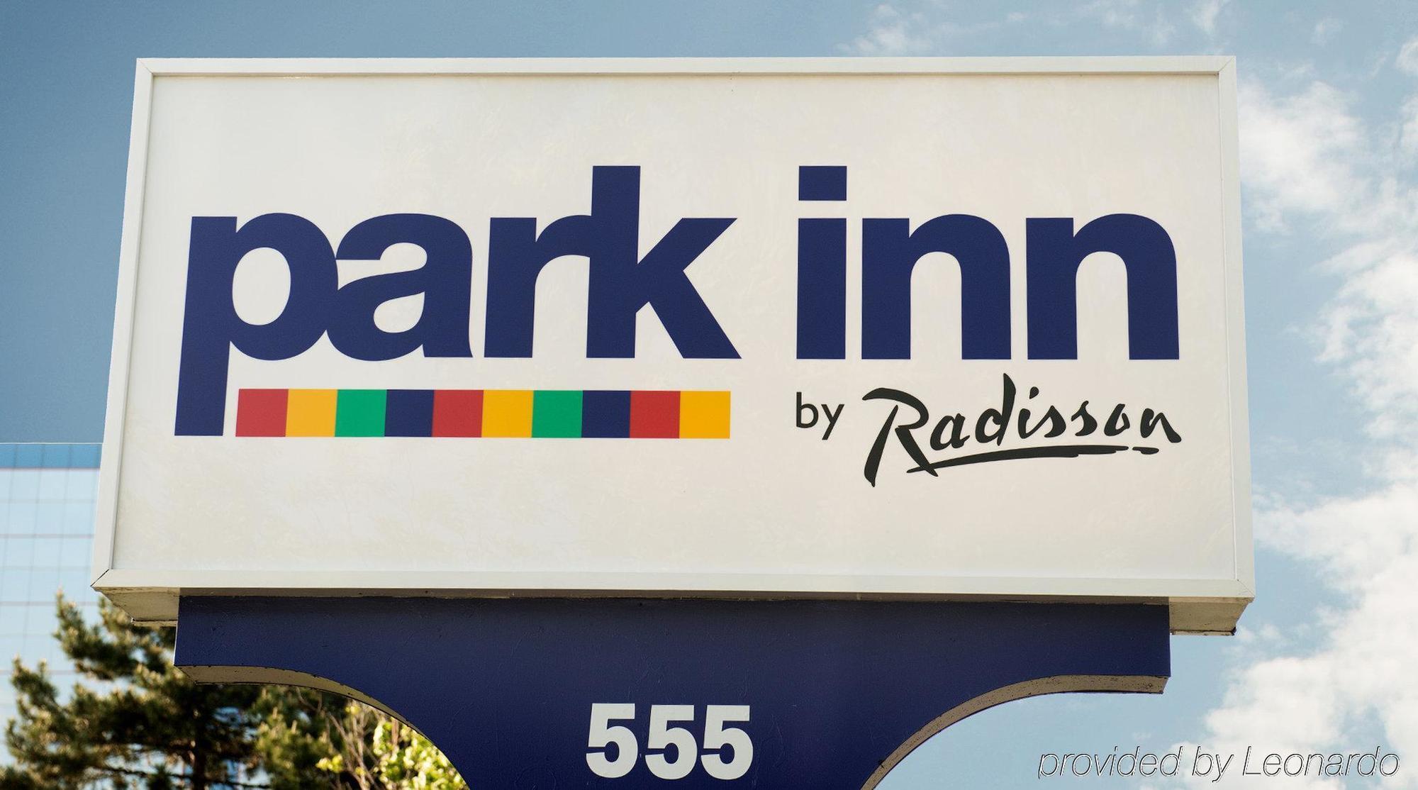 Park Inn By Radisson Toronto-Маркем Экстерьер фото