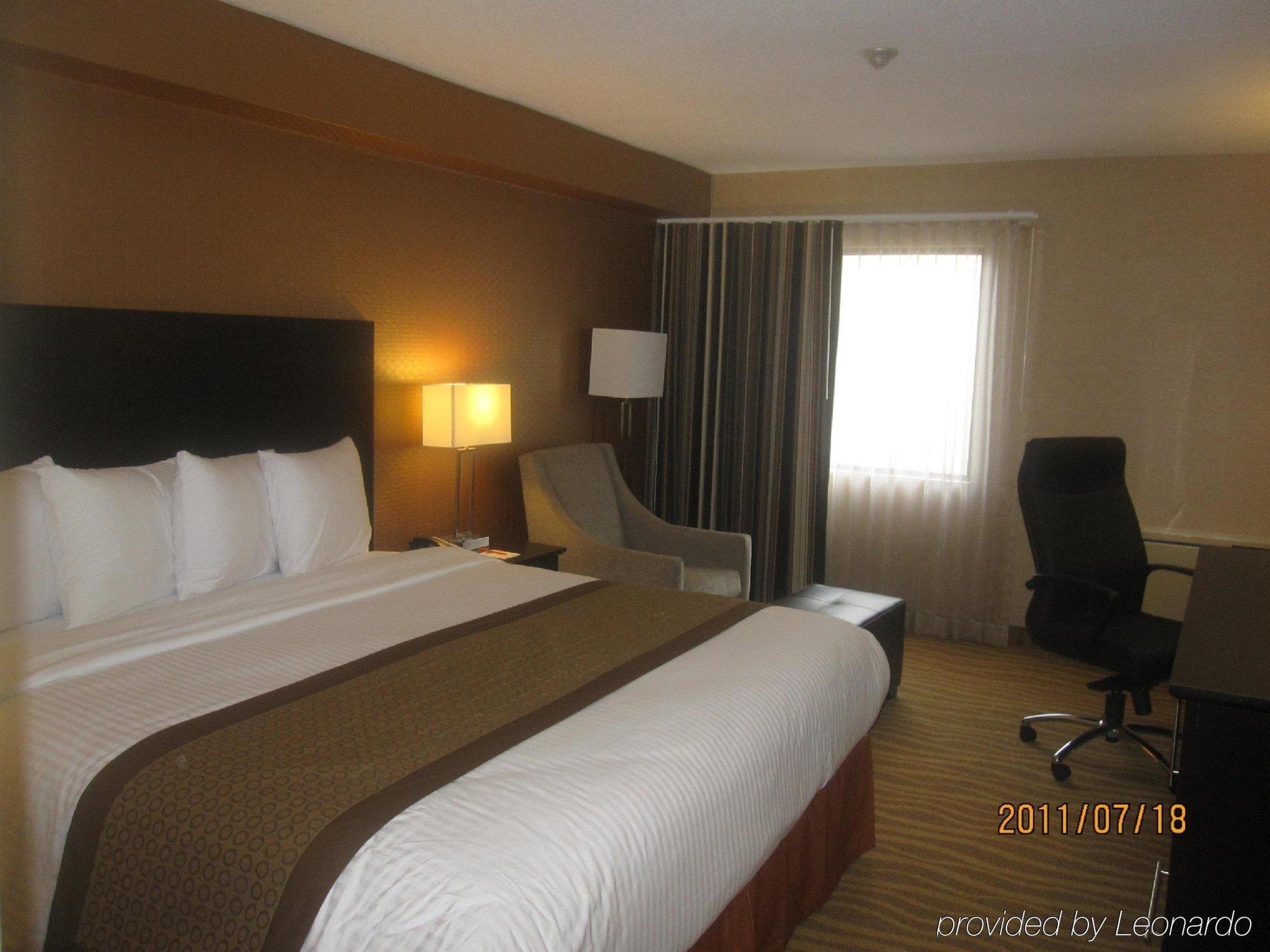 Park Inn By Radisson Toronto-Маркем Номер фото