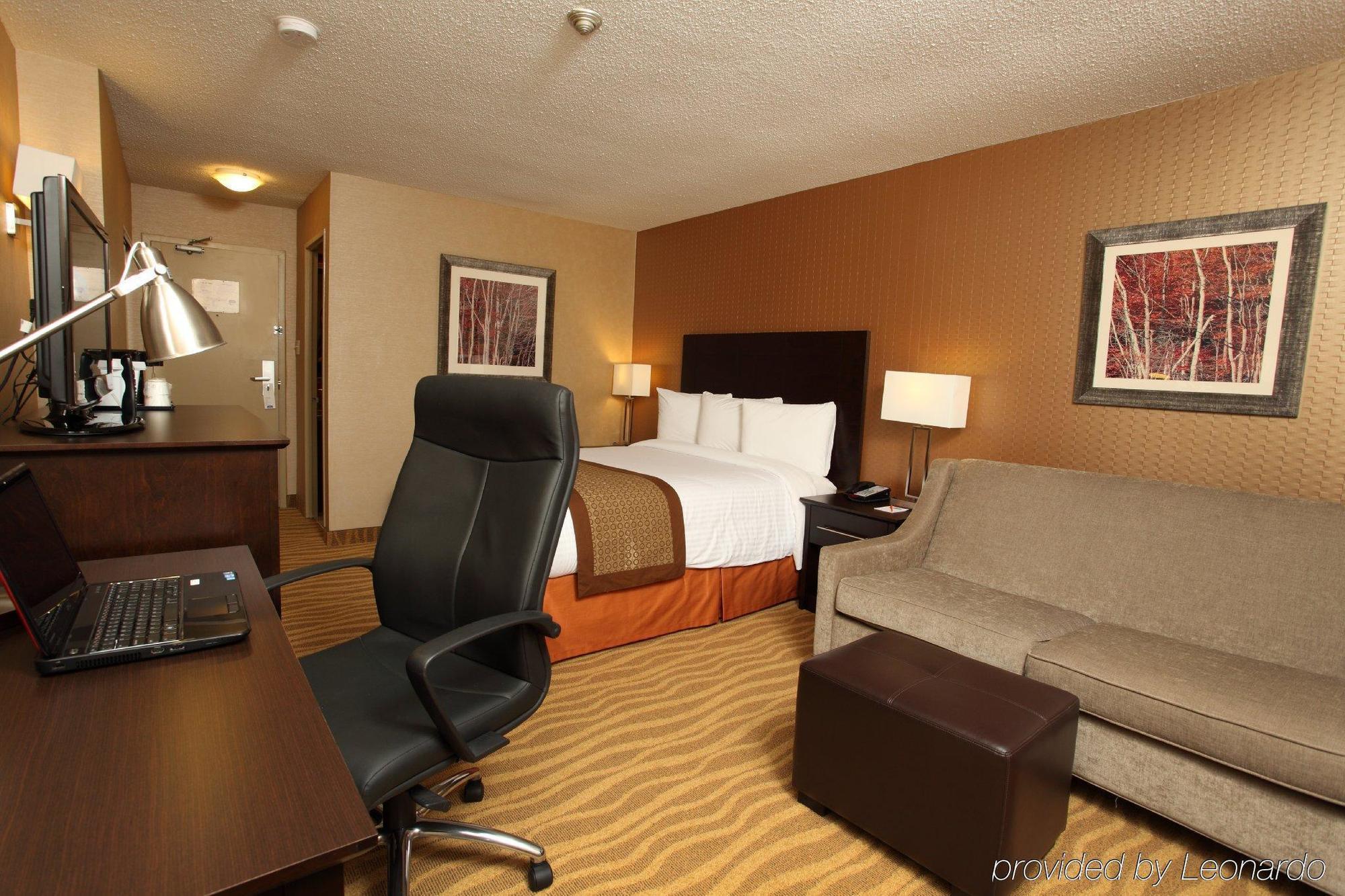 Park Inn By Radisson Toronto-Маркем Номер фото