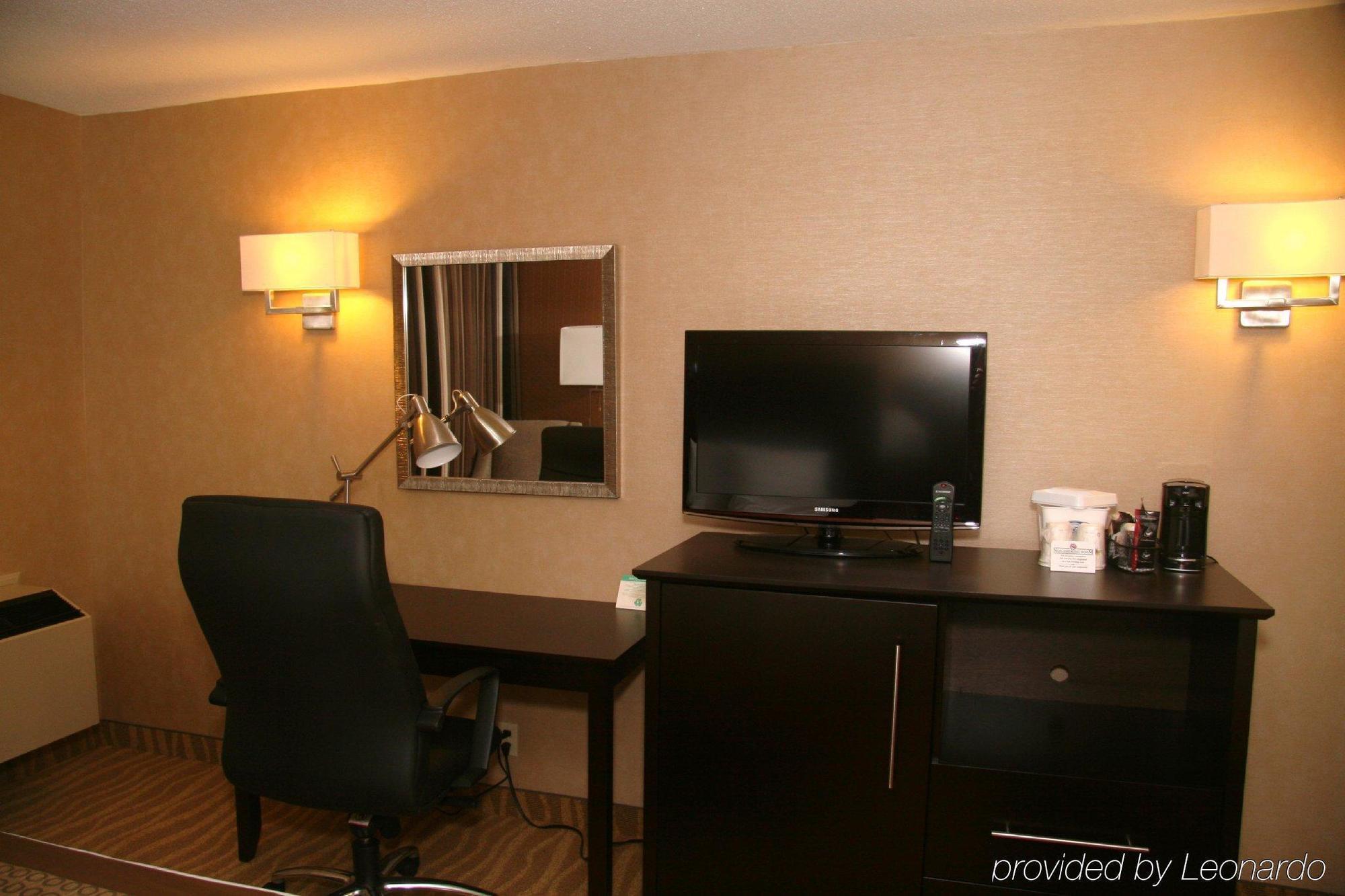 Park Inn By Radisson Toronto-Маркем Экстерьер фото