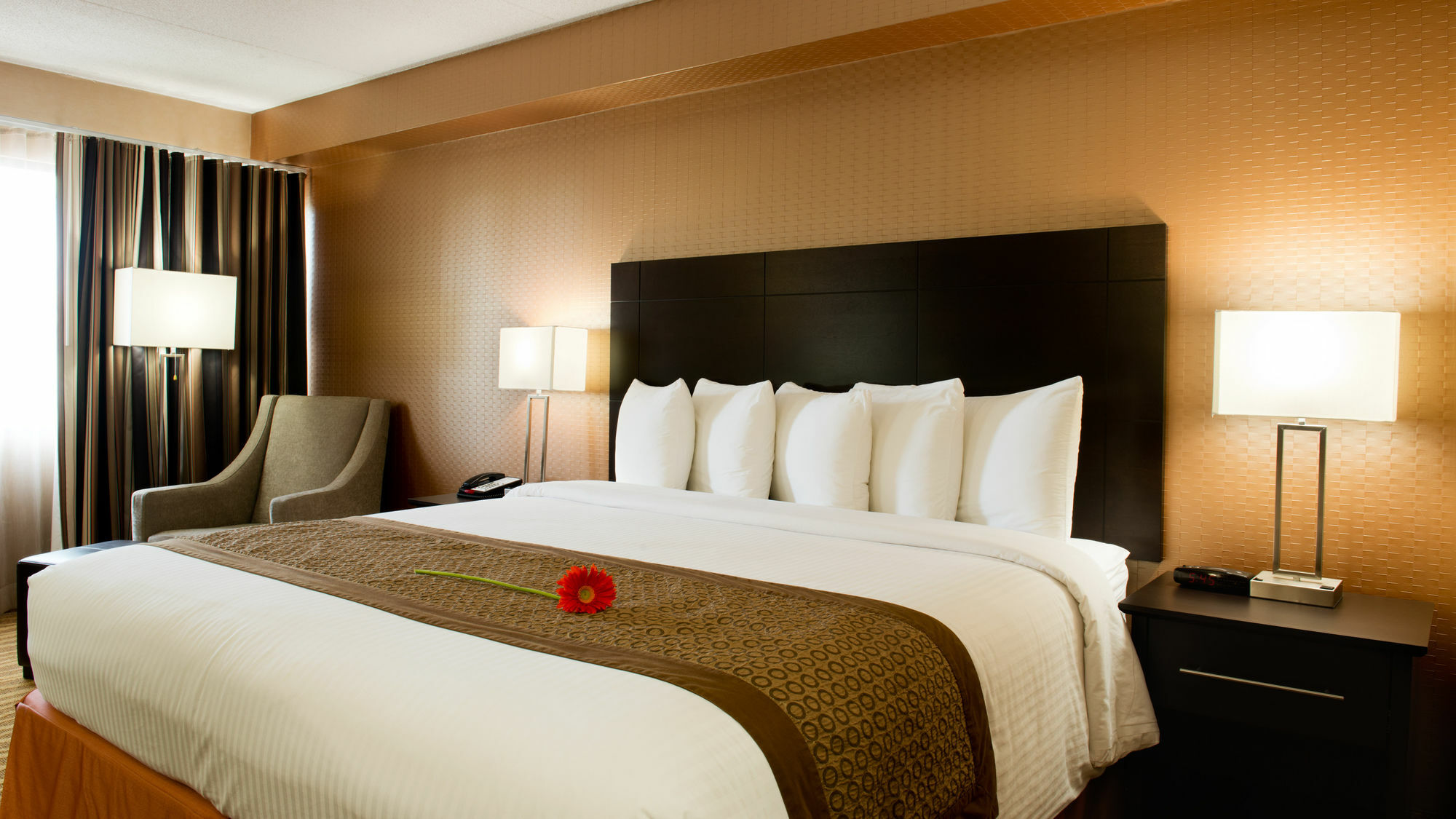 Park Inn By Radisson Toronto-Маркем Экстерьер фото