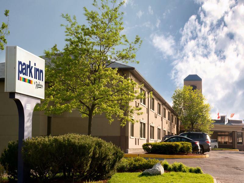 Park Inn By Radisson Toronto-Маркем Экстерьер фото