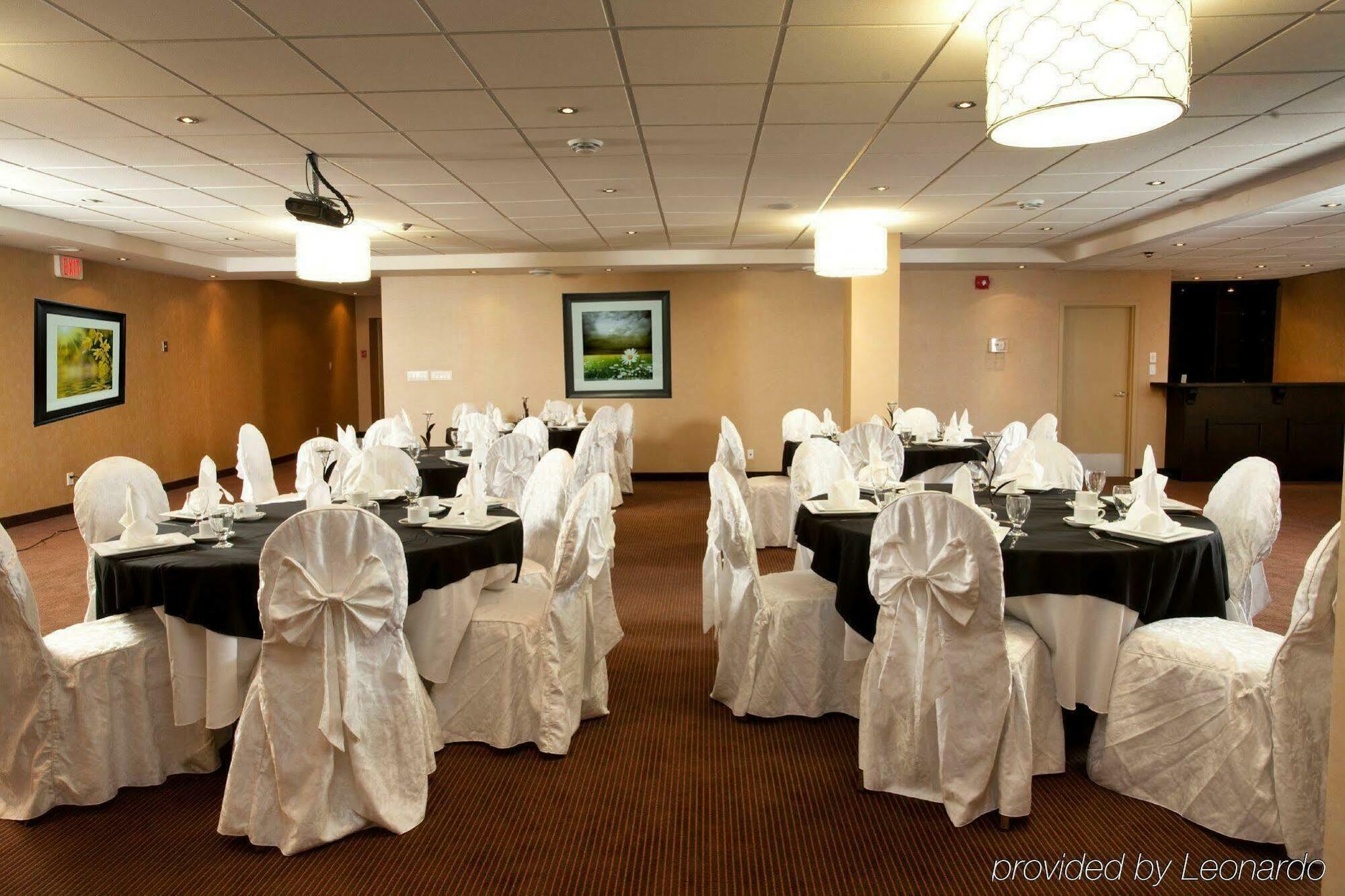Park Inn By Radisson Toronto-Маркем Удобства фото